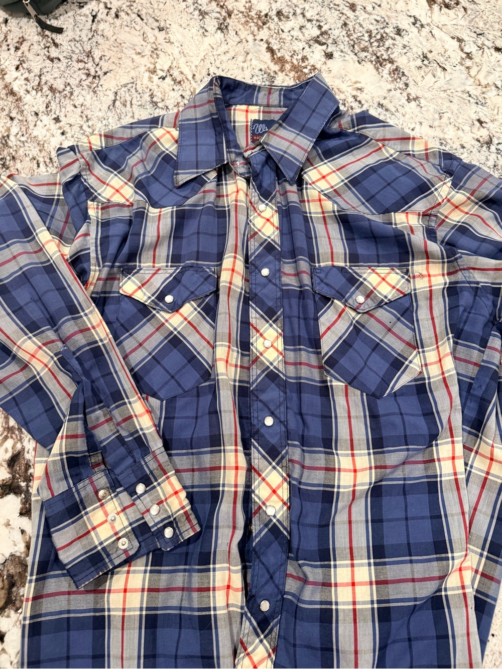 Wrangler Blue Plaid Button-Down Western Shirt